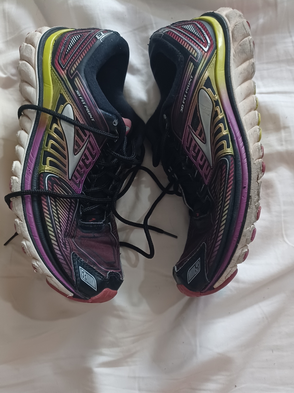 Women's Wave Rider Running Shoes - Black with Purple & Yellow Accents